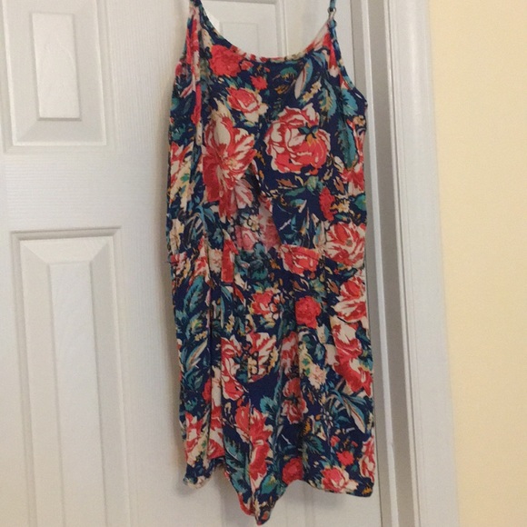 Floral Romper by Forever 21 - Picture 6 of 8